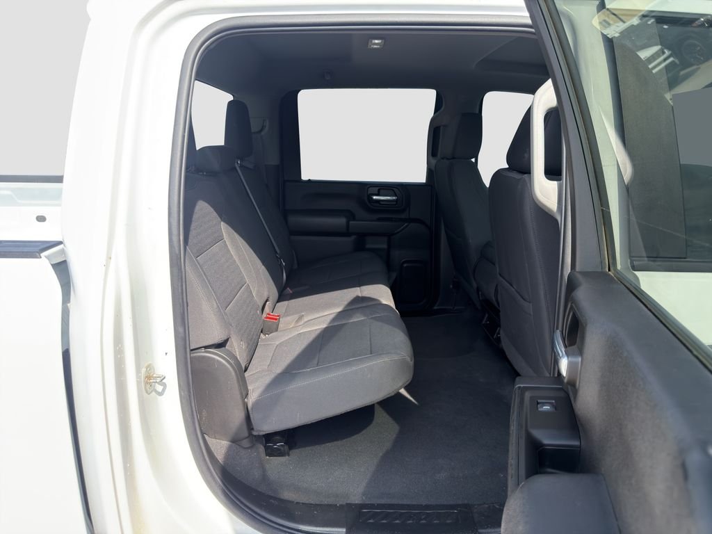 Used 2022 White Chevrolet Custom image 35