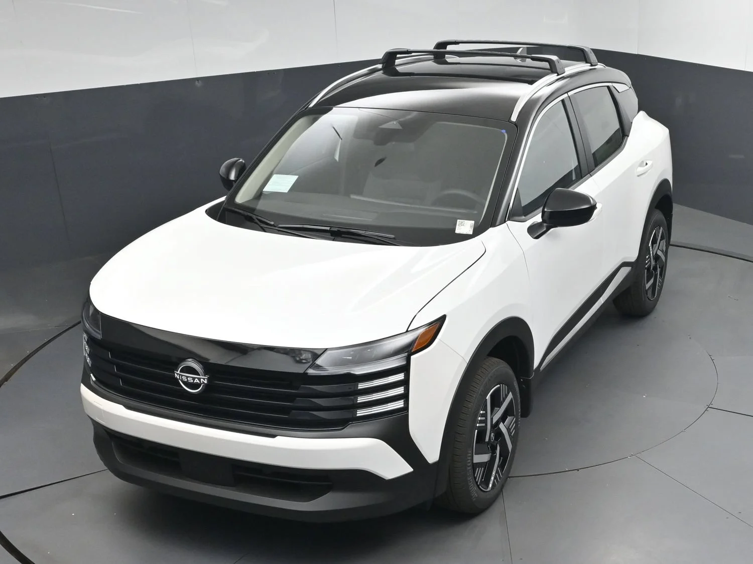 New 2026 Aspen White Tricoat/Super Black Nissan SV image 28