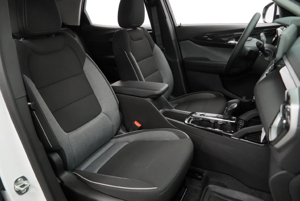 New 2026 Summit White Chevrolet LT image 36