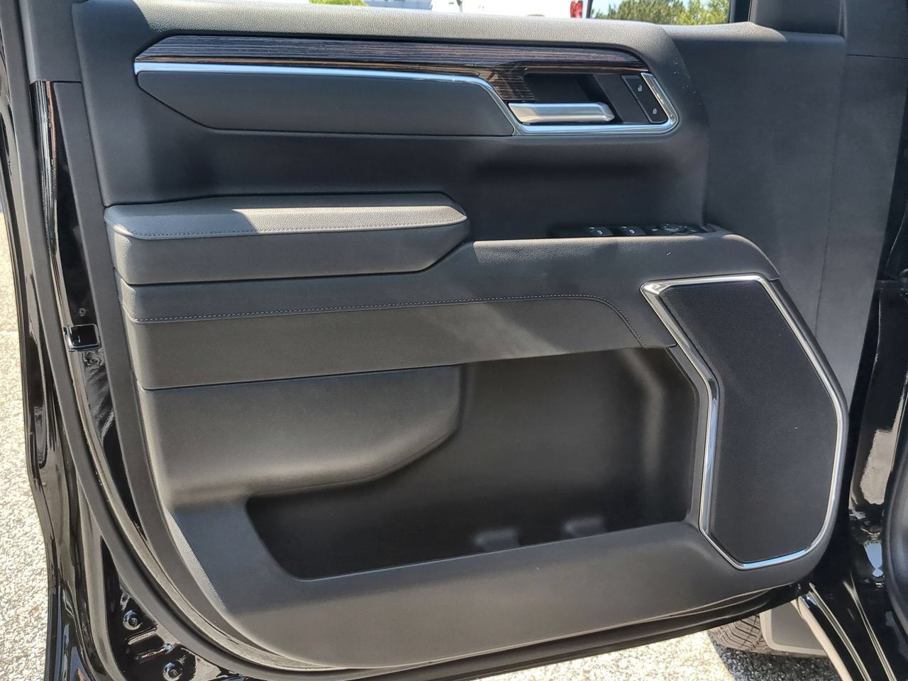 New 2026 Onyx Black GMC Elevation image 22