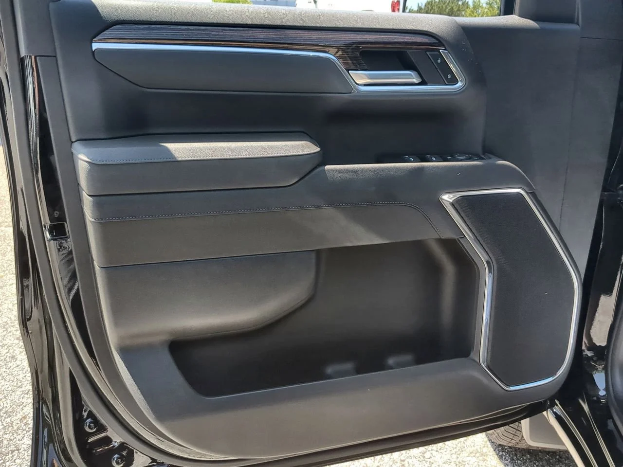New 2026 Onyx Black GMC Elevation image 22
