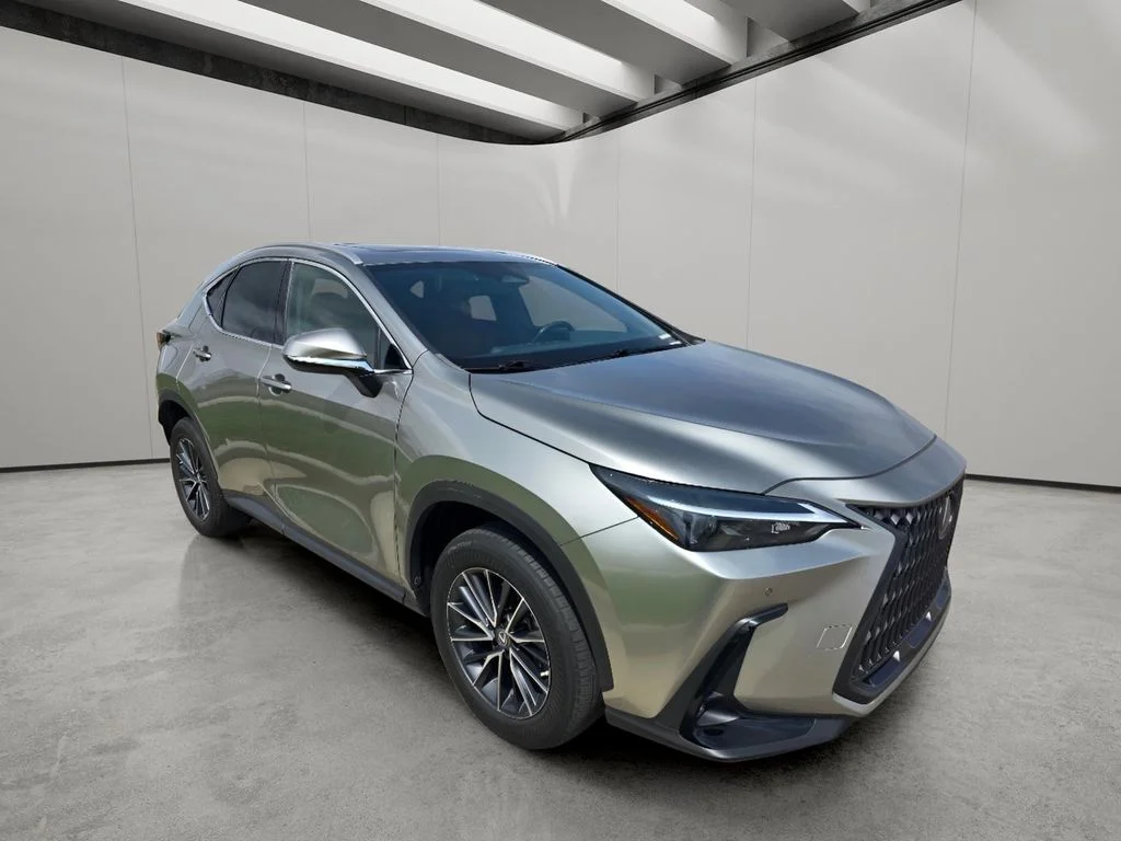 Used 2022 Atomic Silver Lexus Premium image 7