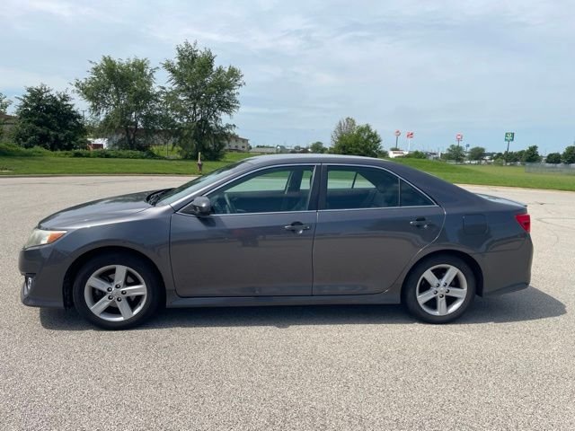 Used 2014 Gray Toyota SE image 5