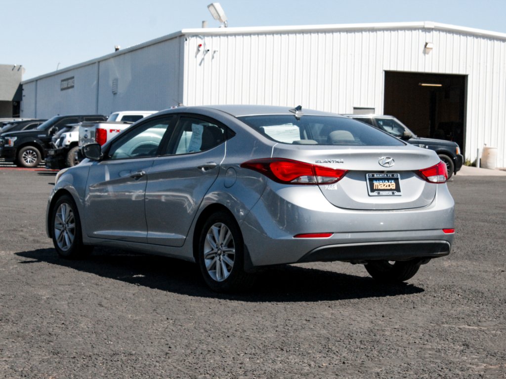 Used 2015 Shale Gray Metallic Hyundai SE image 7