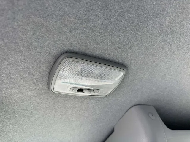 Used 2020 White Isuzu 200 image 38