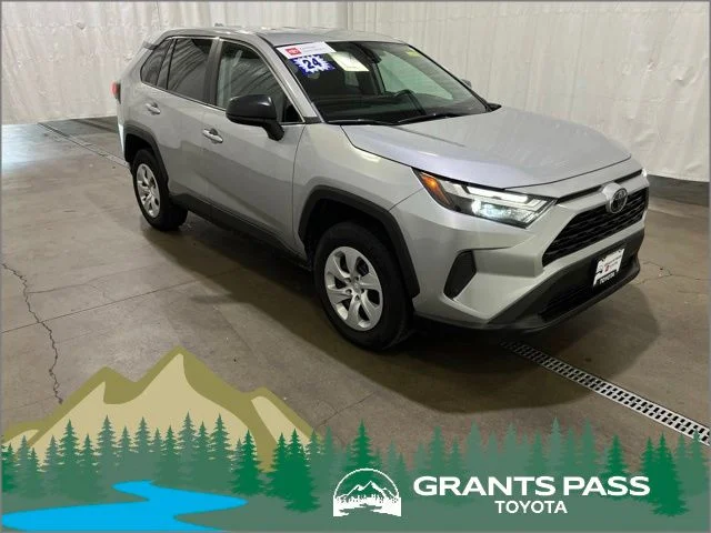 2024 Toyota RAV4 LE AWD's photo