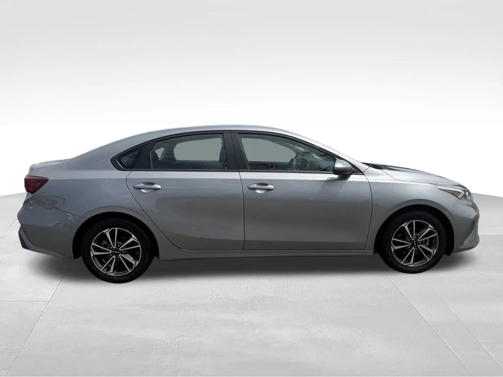 Used 2024 Gray Kia LXS image 26