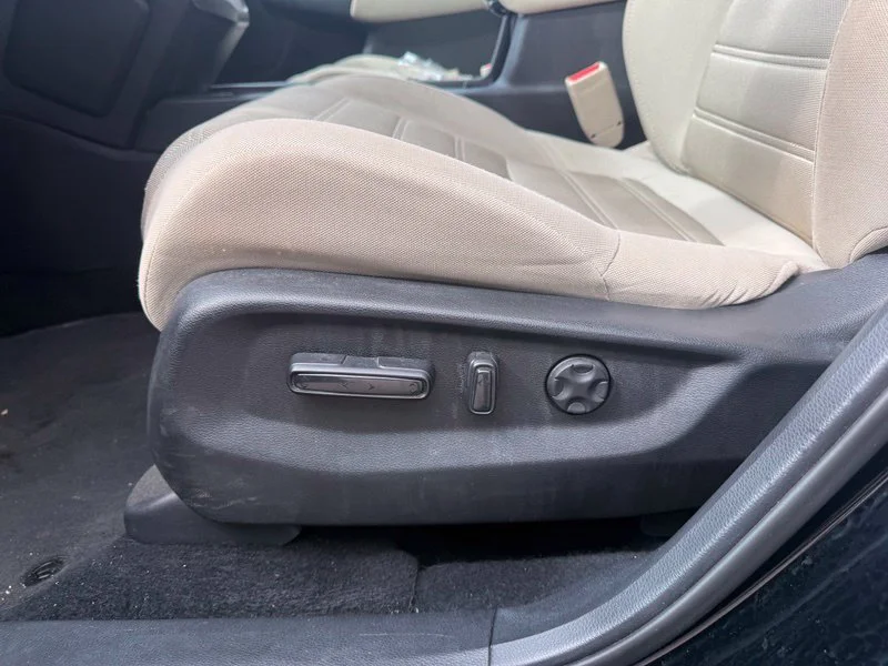 Used 2018  Honda EX image 5