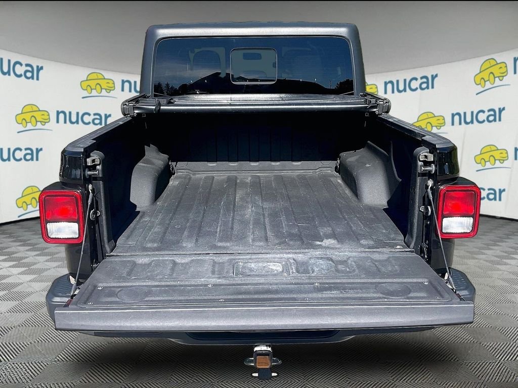 Used 2020 Black Jeep Sport image 29