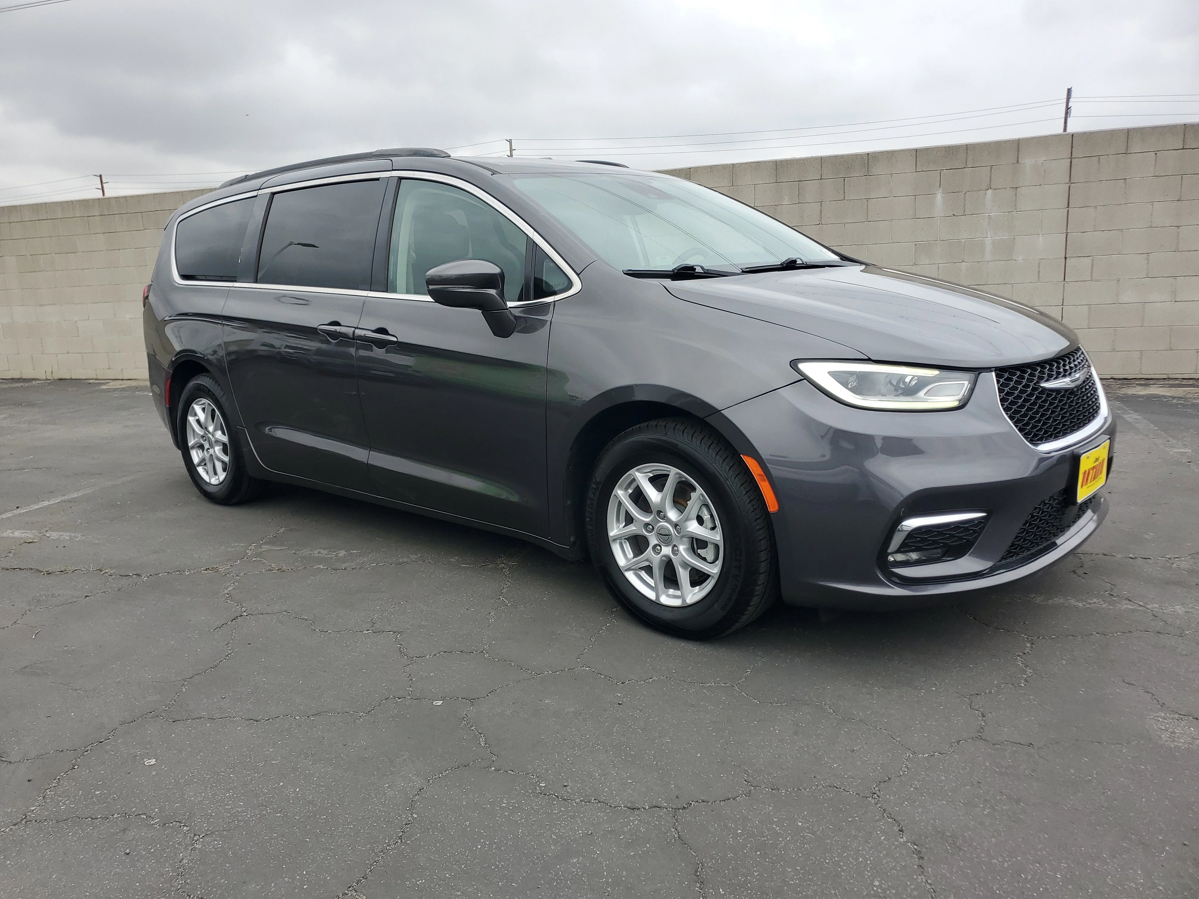 Certified Used 2022 Gray Chrysler Touring L image 31