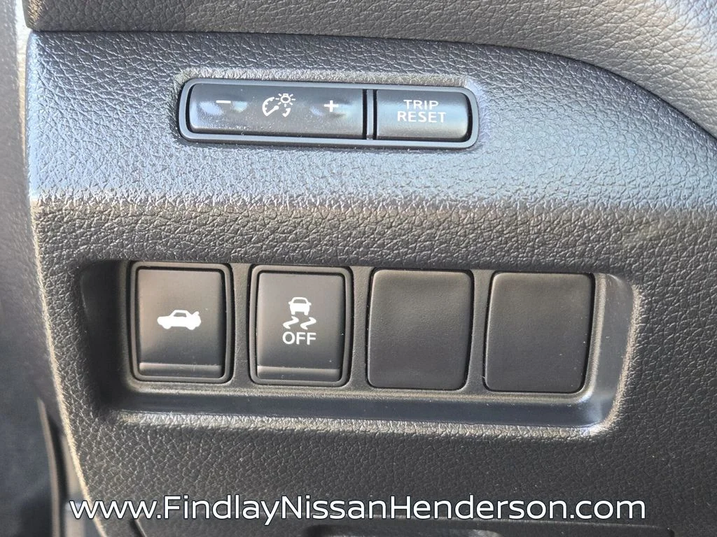 Used 2016 Black Nissan 2.5 S image 24