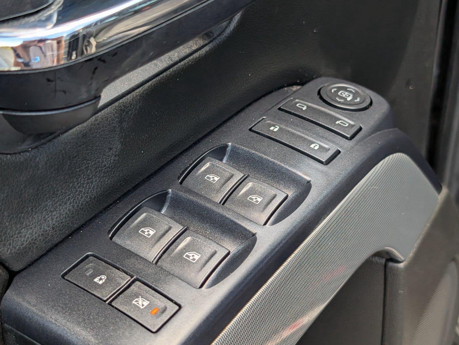 Used 2018 Black Chevrolet LT image 17