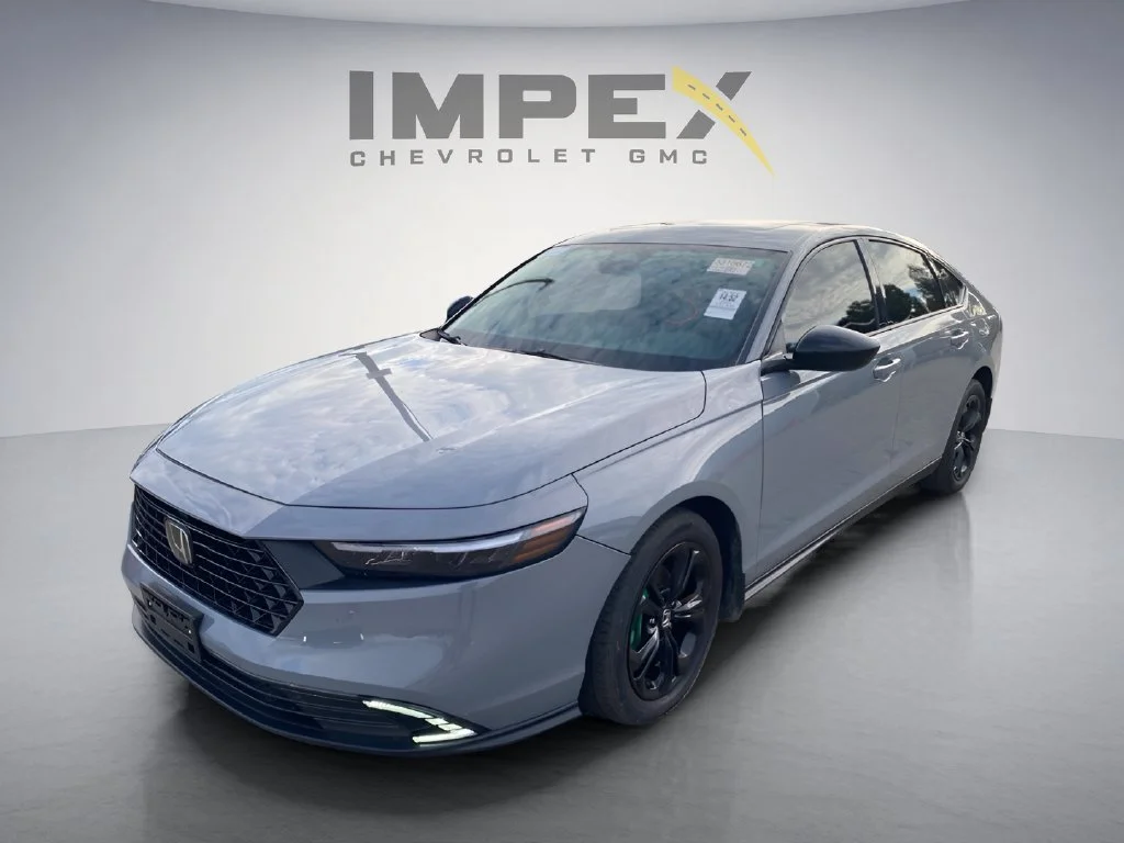 Used 2025 Gray Honda SE image 1