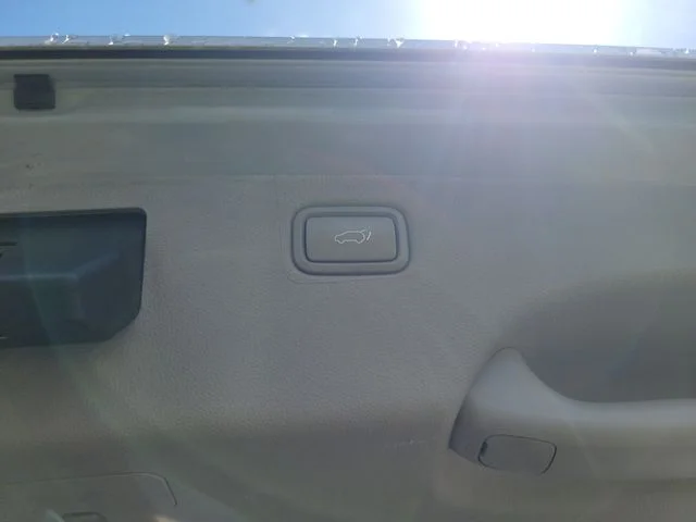 Used 2015 Silver Kia EX image 8