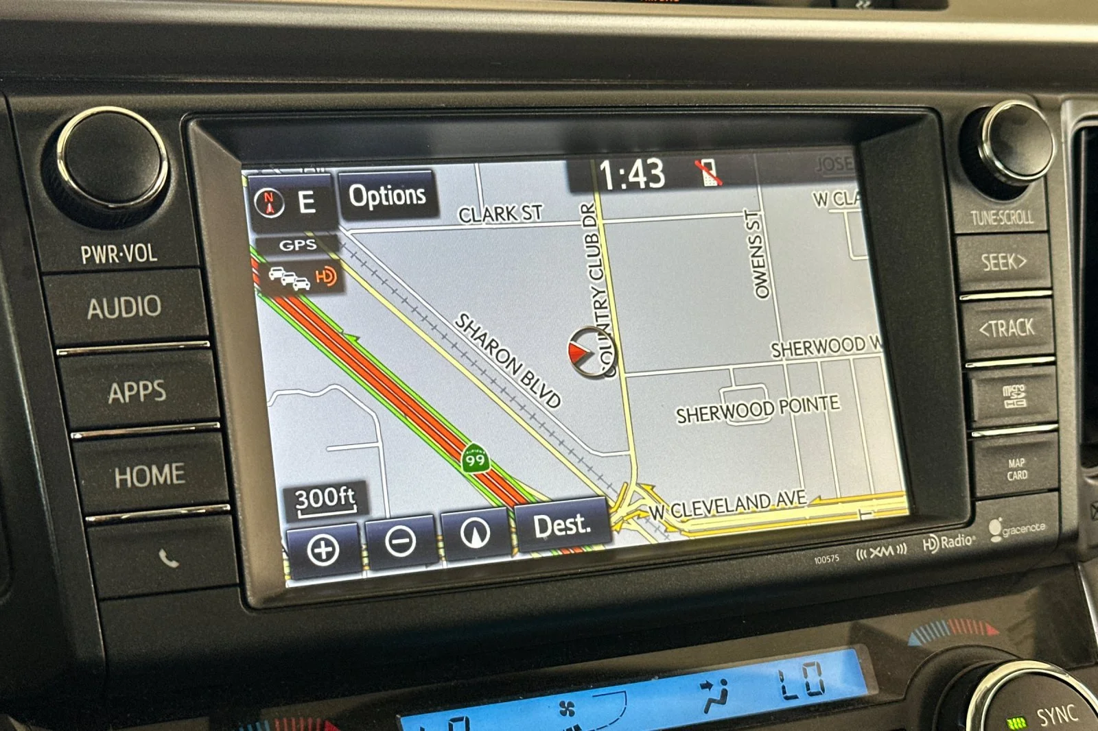 Used 2016  Toyota XLE image 19