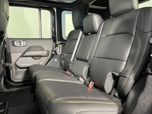 New 2026 Black Clear-Coat Exterior Paint Jeep Sahara image 7