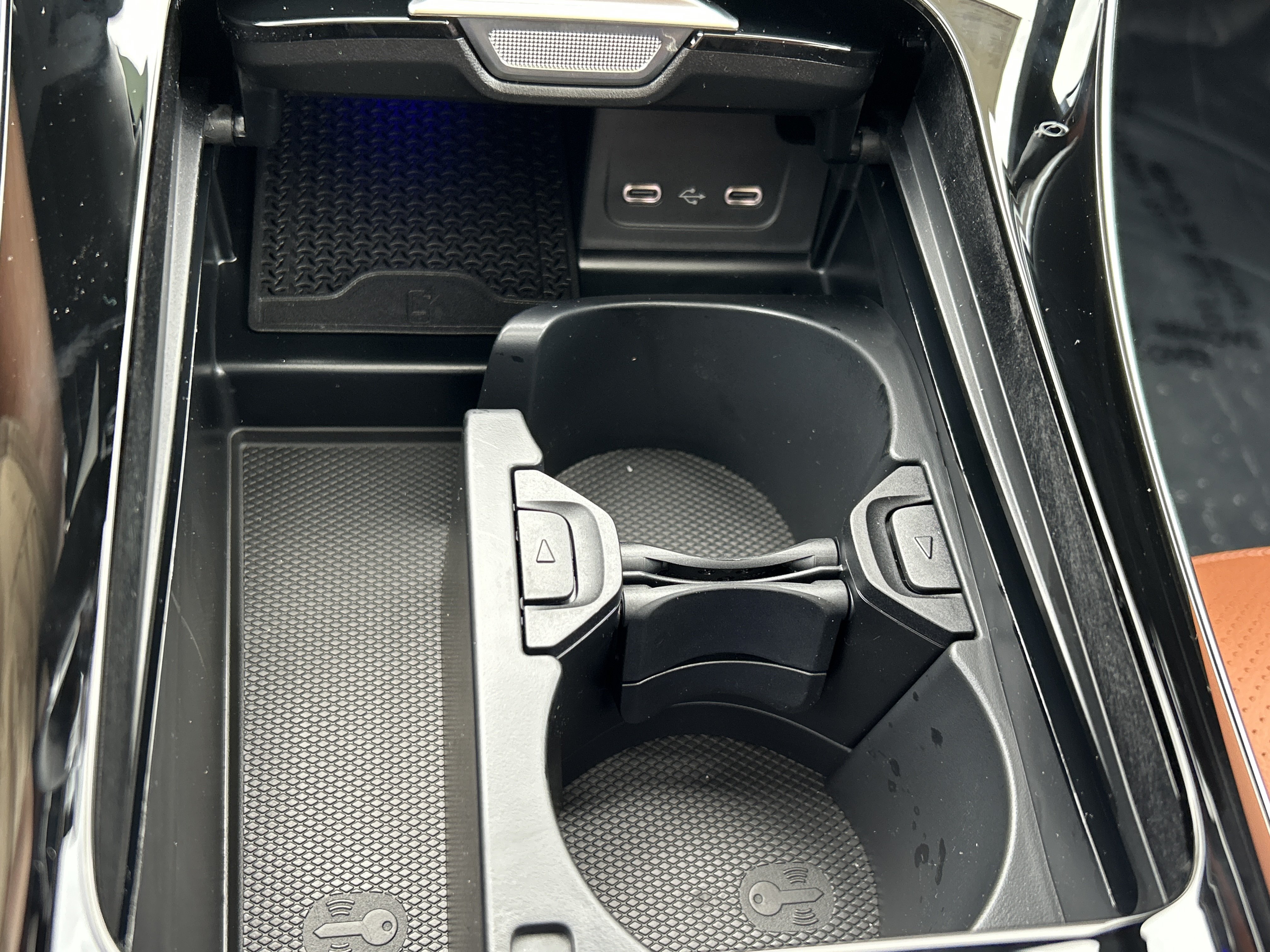 New 2026 Twilight Blue Metallic Mercedes-Benz C 300 4MATIC® Sedan image 32