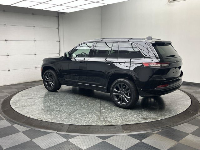 Used 2026 Diamond Black Crystal Pearlcoat Jeep Limited Reserve image 2
