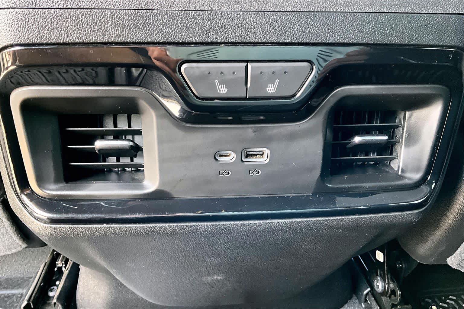 Used 2023 Sterling Metallic GMC AT4 image 36