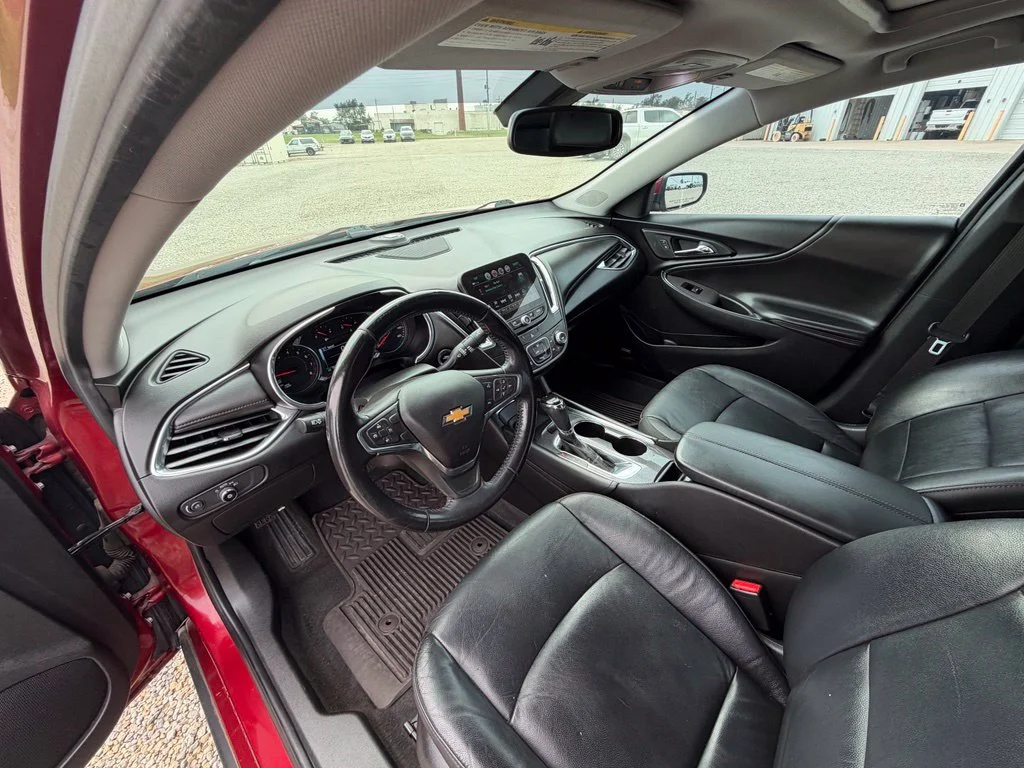 Used 2018 Red Chevrolet LT image 13
