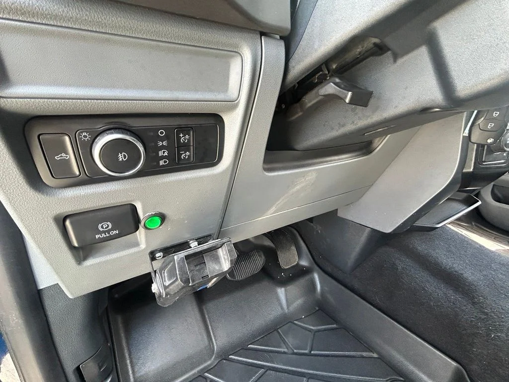Used 2024 Blue Ford XLT image 21