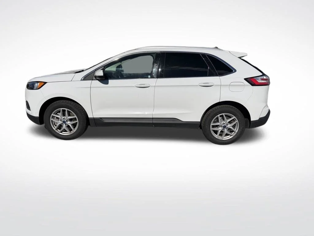 Used 2023 White Ford SEL image 2