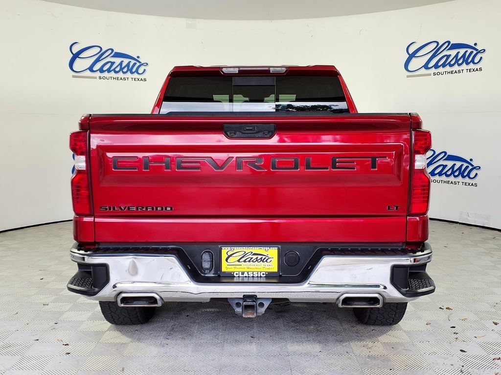 Used 2023 RADIANT RED TINTCOAT Chevrolet LT image 4