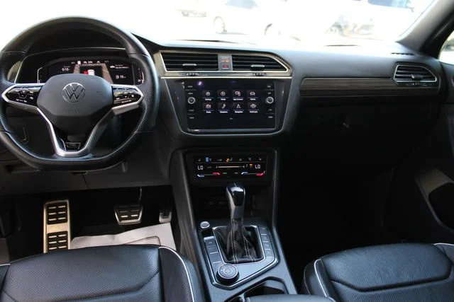 Used 2022  Volkswagen 2.0T SEL R-Line image 27
