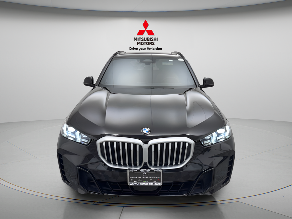 Used 2026 Black Sapphire Metallic BMW xDrive40i M Sport image 2