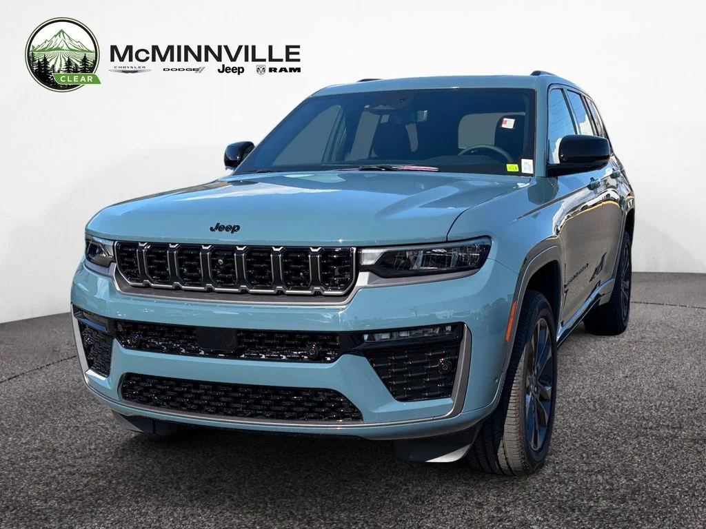 2026 Jeep Grand Cherokee Limited Reserve 4x4's photo