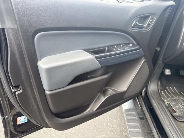 Used 2016 Black Chevrolet Z71 image 25