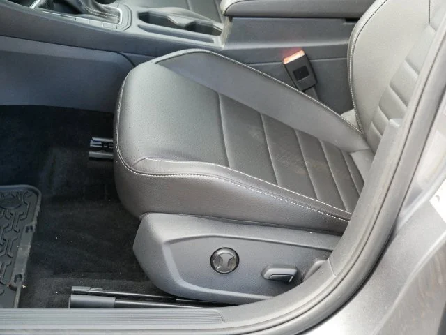 Certified Used 2023 Gray Volkswagen 1.5T SE image 14