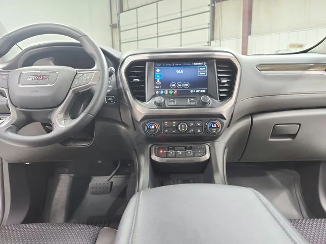 Used 2023 White GMC AT4 image 26