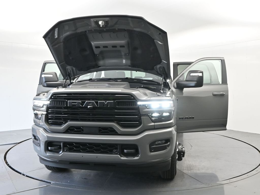 New 2026 Ceramic Gray Clear-Coat Exterior Paint RAM Laramie image 45