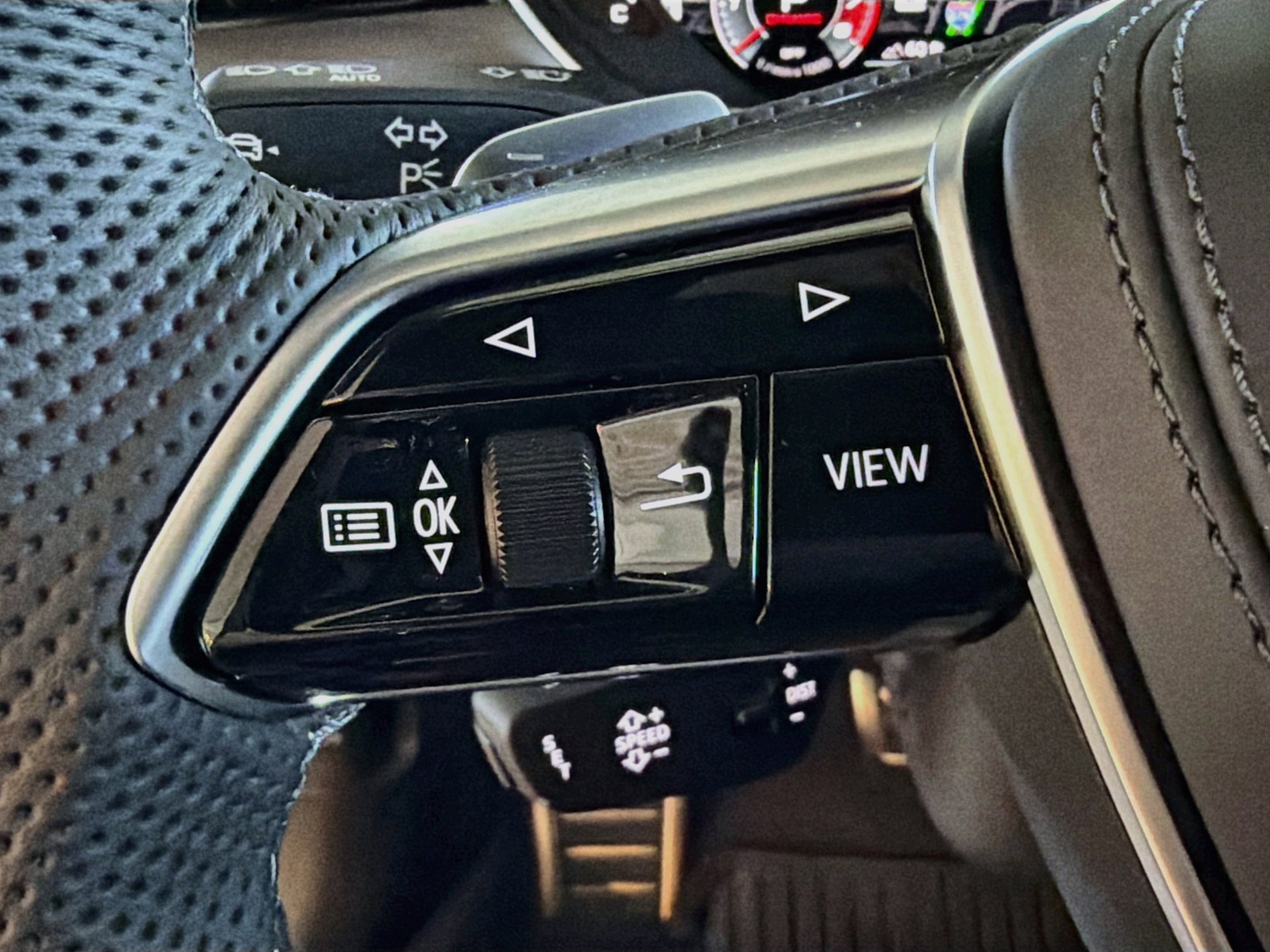 New 2026 Mythos Black Metallic Audi  image 35