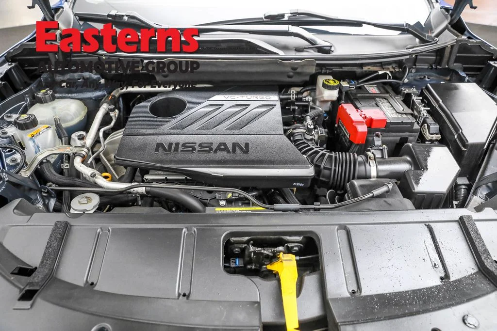 Used 2022 Blue Nissan SV image 7