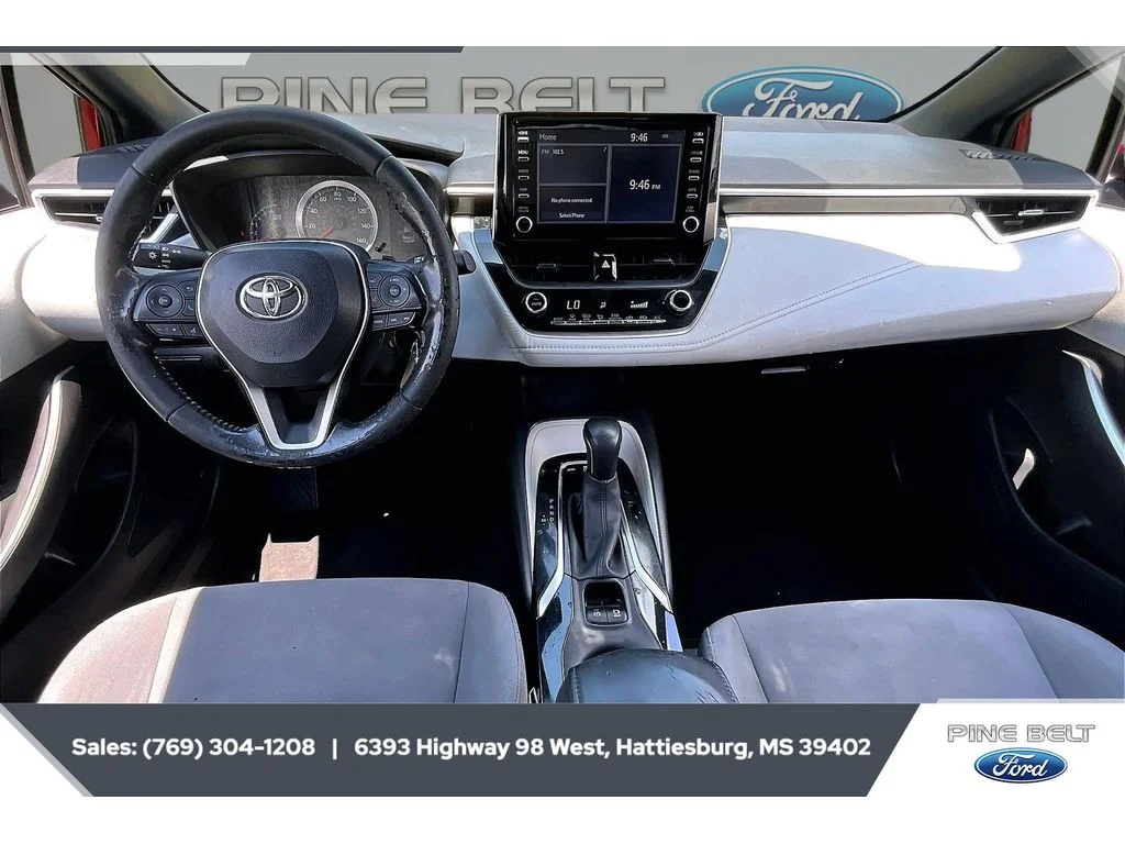 Used 2020 Barcelona Red Metallic Toyota SE image 13