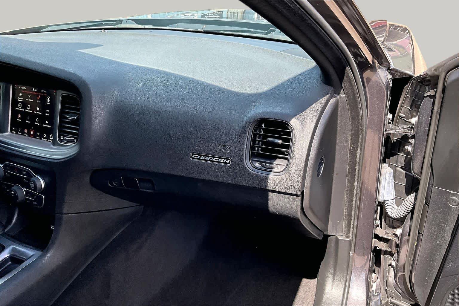 Used 2023 Granite Pearlcoat Dodge SXT image 21
