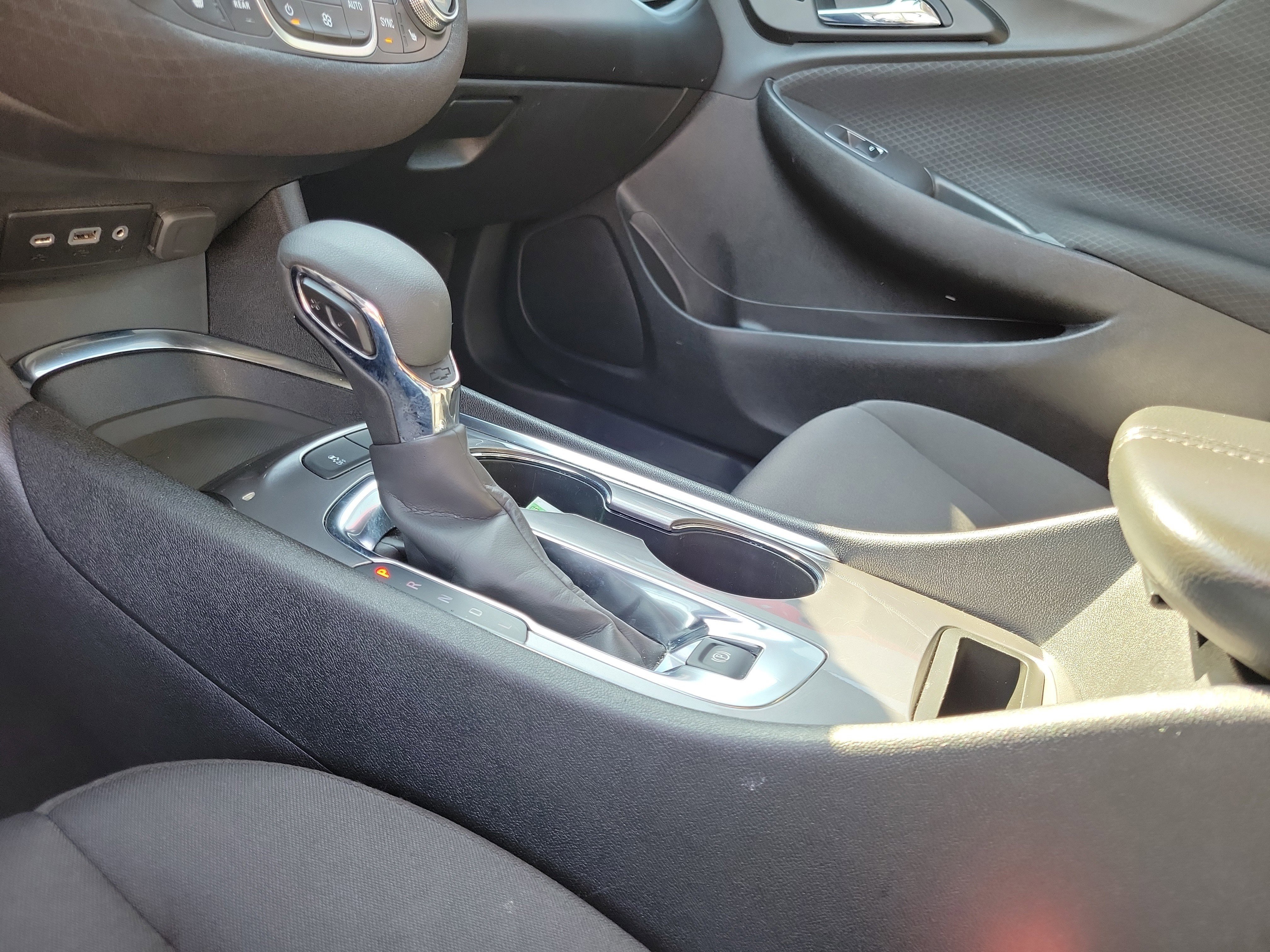 Used 2024 Sterling Gray Metallic Chevrolet LT image 29