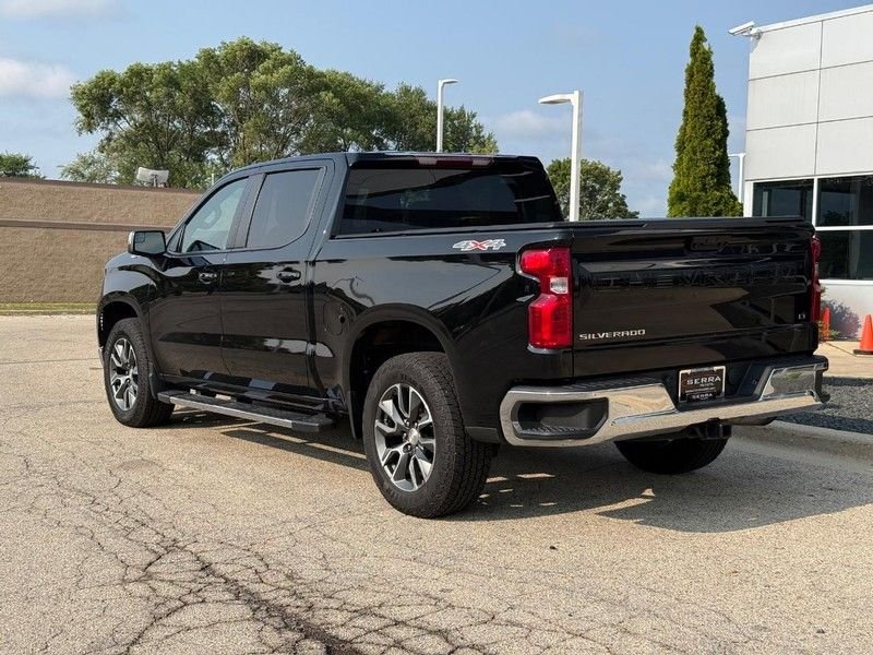 Used 2023 Black Chevrolet LT image 5