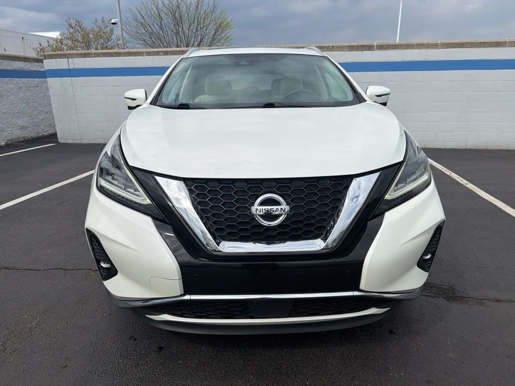 Used 2019 White Nissan SL image 8
