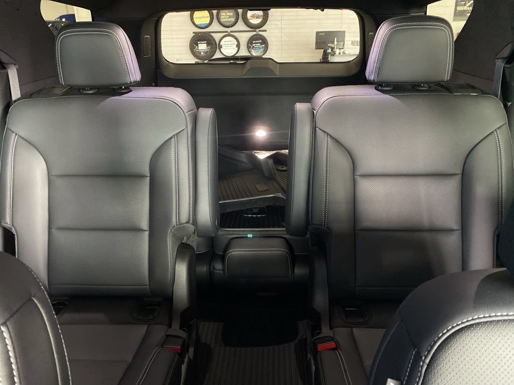 2027 Chevrolet Traverse LT - Photo 13