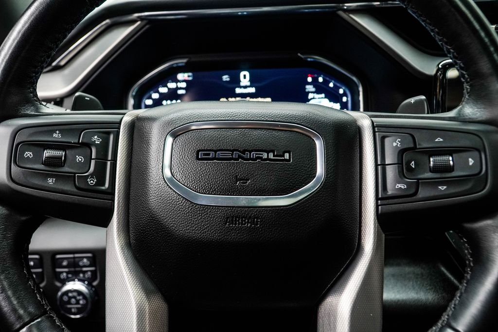 Used 2025 White GMC Denali image 31