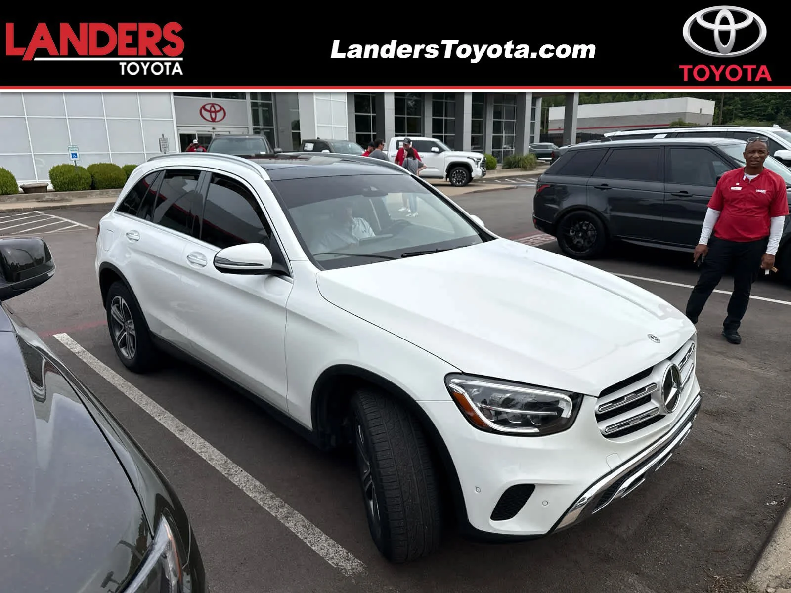 Used 2022 Polar White Mercedes-Benz GLC 300 image 1