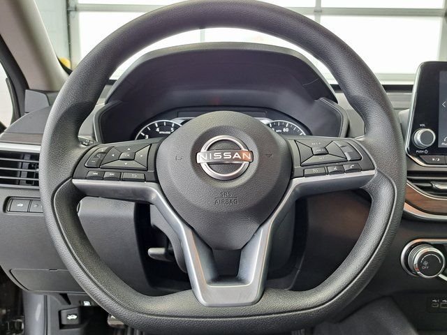 Used 2025 Gray Nissan 2.5 SV image 10