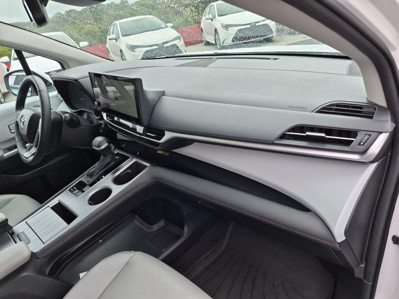 Used 2025 Wind Chill Pearl Toyota XLE image 39