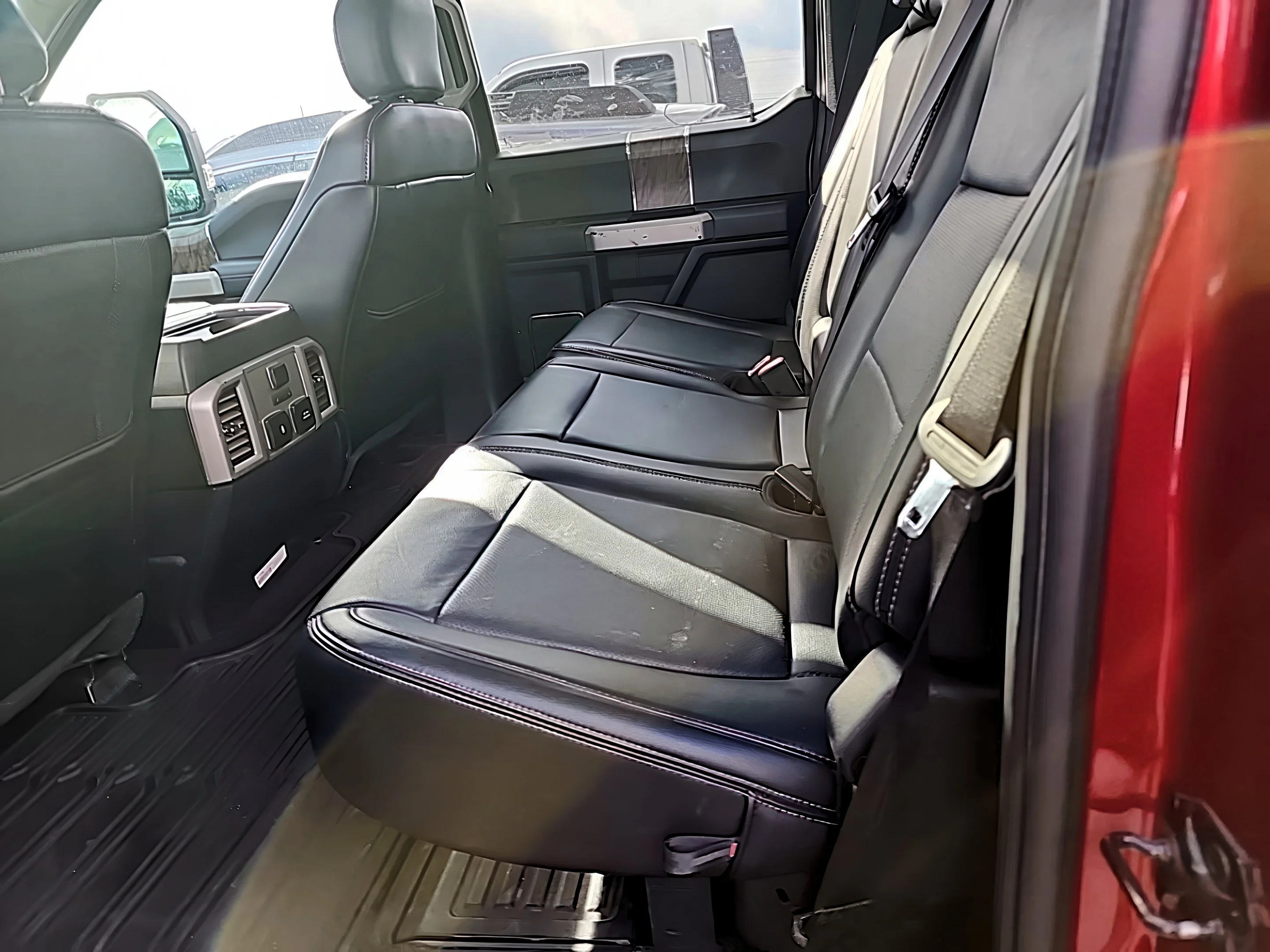 Used 2019 Ruby Red Tinted Clearcoat Ford LARIAT  FX4 image 12
