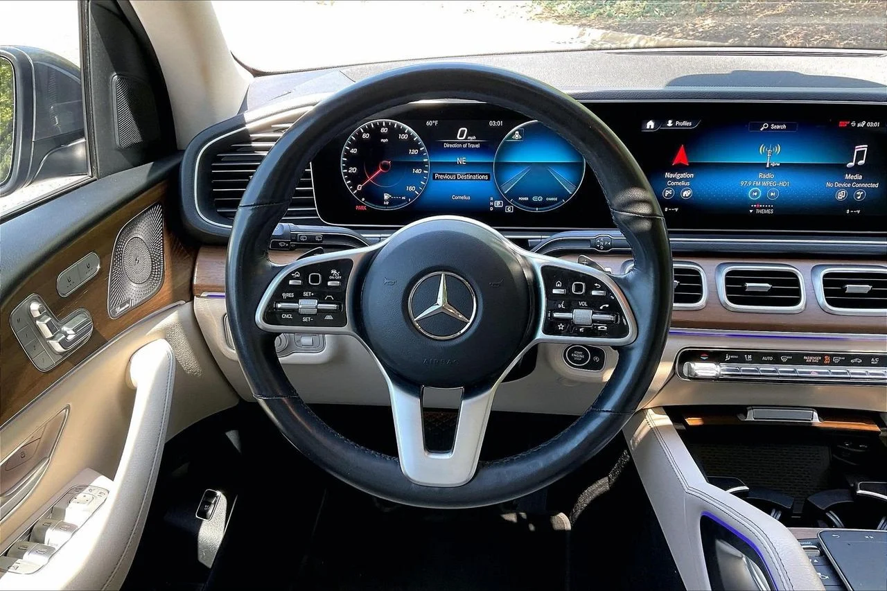 Certified Used 2023  Mercedes-Benz GLE 450 image 10