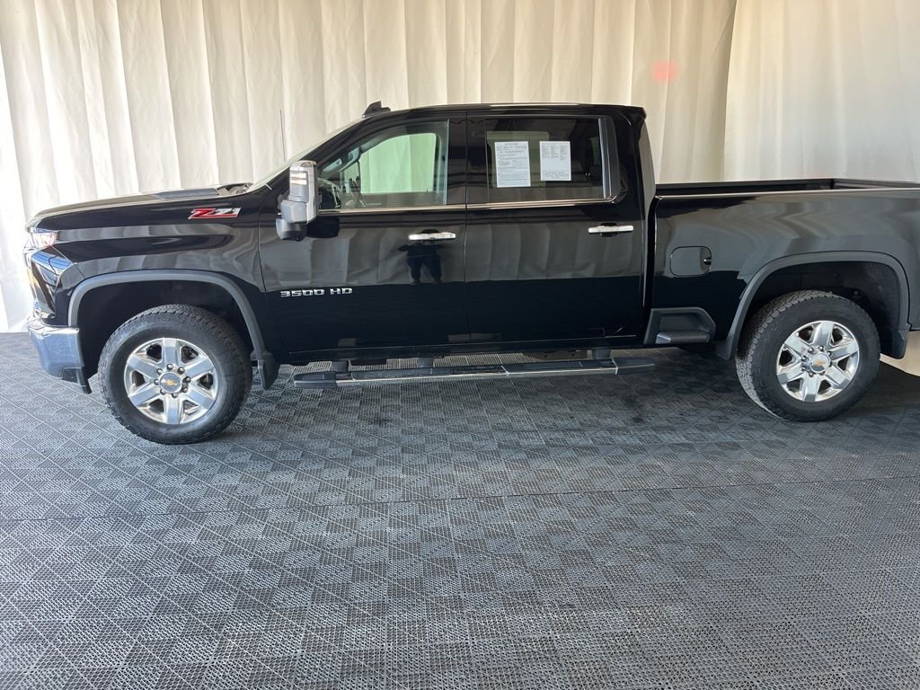 2021 Chevrolet Silverado 3500HD LTZ - Photo 23