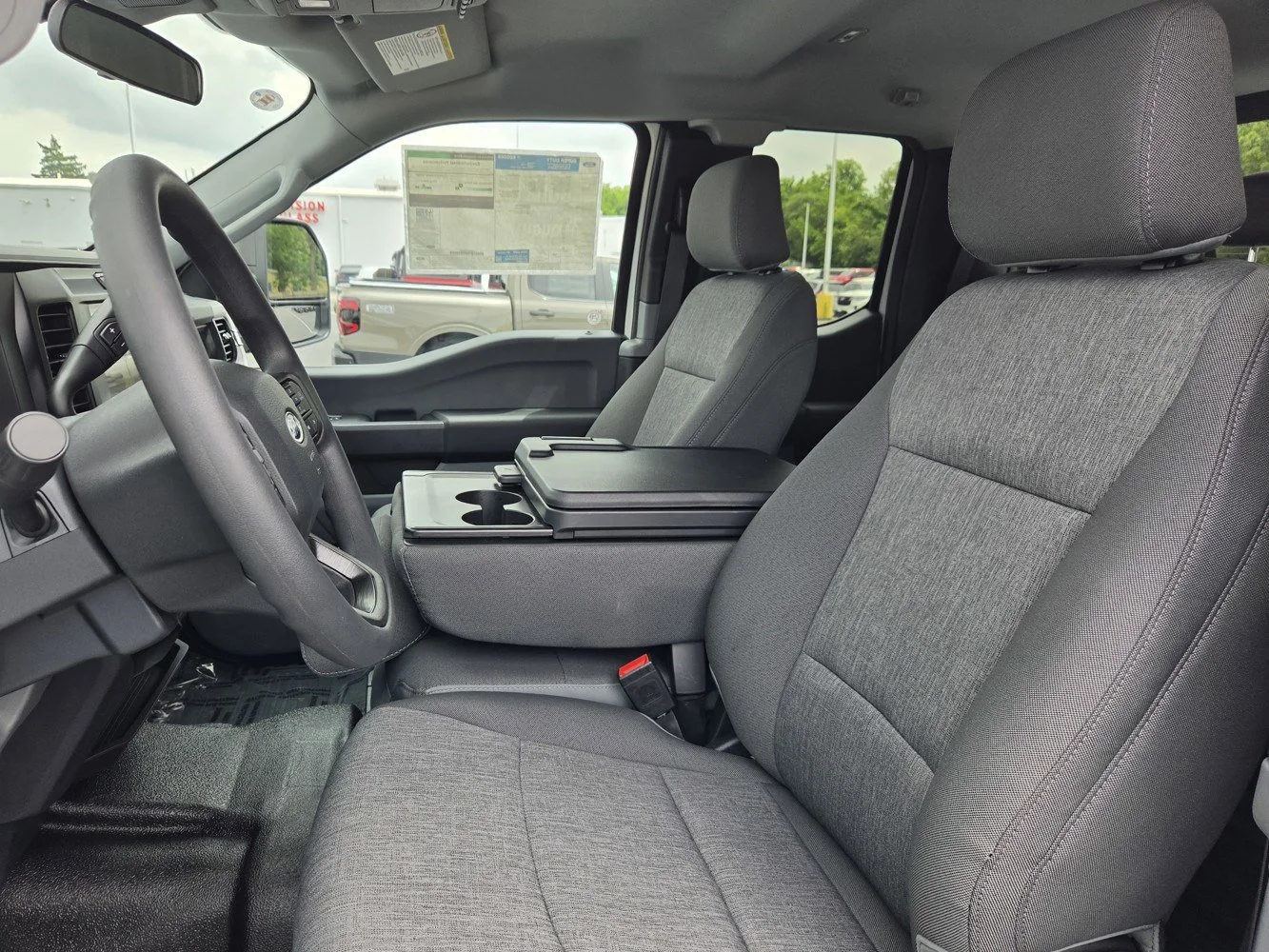 New 2026 Oxford White Ford XL image 16